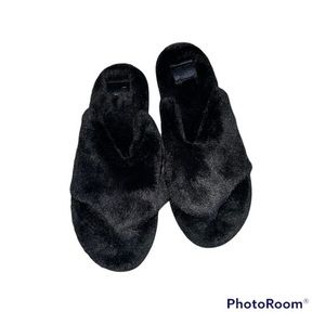 JustFab black furry thong faux fur slippers size medium 7-8 NWOT